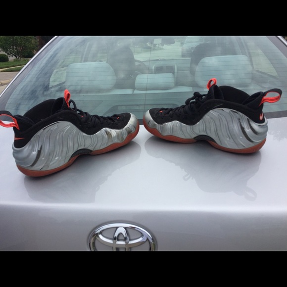 Crimson foams sz 10 - Picture 3 of 4