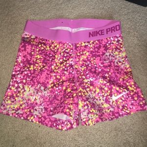 NWOT medium Nike pro shorts
