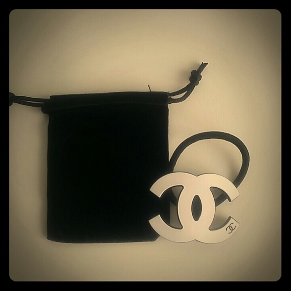 Chanel hair tie white