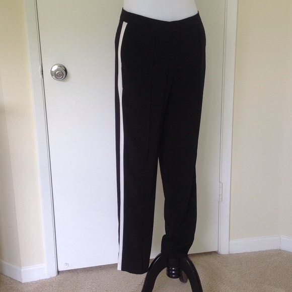 FOREVER 21 PANTS. - Picture 2 of 4