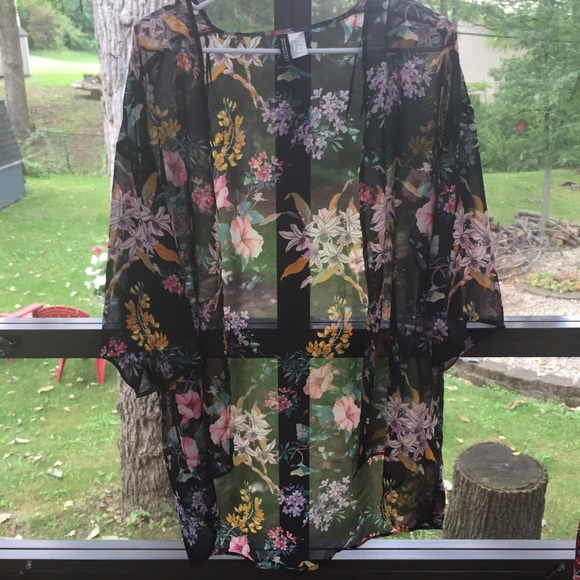 SHEER FLORAL KIMONO