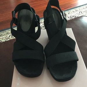 Black wedge strappy sandal size 8.5 M