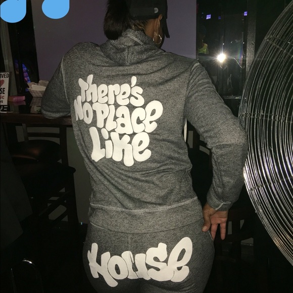 Pink jogging suit for house music - Picture 2 of 3