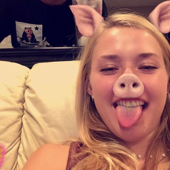 Meet your Posher, Emma