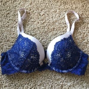 Blue Lacy Victoria's Secret Dream Angels Bra 32C