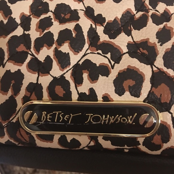 Betsey Johnson purse - Picture 3 of 4