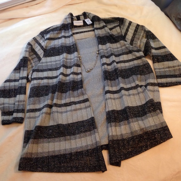 Alfred Dunner Tops - Black and silver blouse