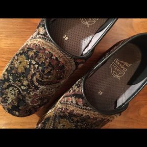 Dansko clogs size 38
