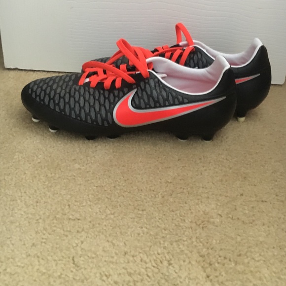 Nike Magista Soccer Cleats
