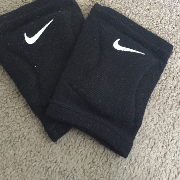 Nike volleyball knee pads