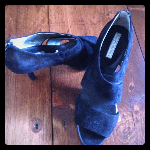 Banana Republic size 9 heels