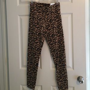 NWT Leopard Print VS Pink Leggings - M