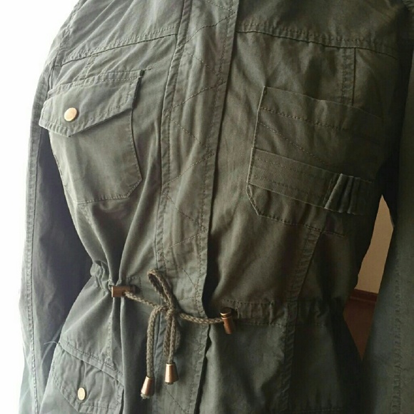 Green Army utility jacket get the " STATUS QUO" - Picture 2 of 4
