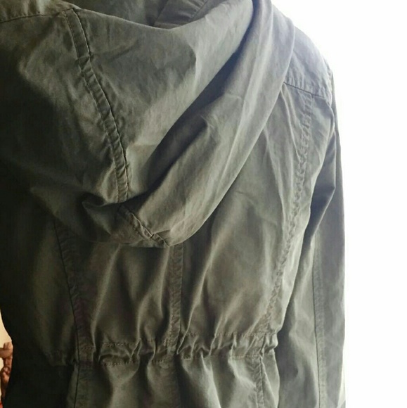 Green Army utility jacket get the " STATUS QUO" - Picture 3 of 4