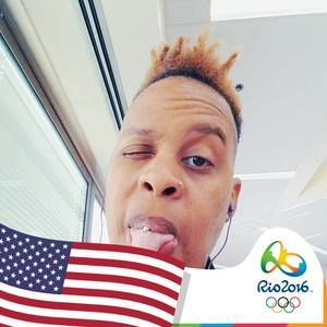 Meet your Posher, Joi