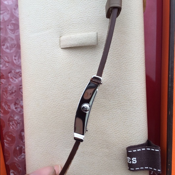 Hermes watch H Heure PM (lady size) 99% condition - Picture 2 of 4