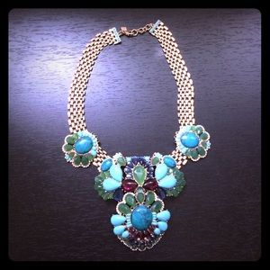 Banana Republic STUNNING Statement Necklace!