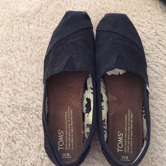 Toms