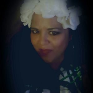 Meet your Posher, Suzanne