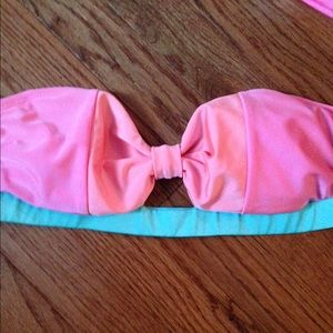 Strapless bikini top
