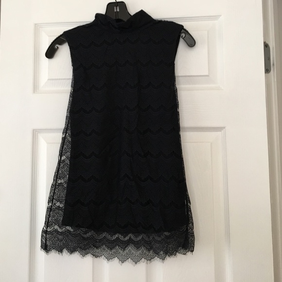 Banana Republic lace tank top, Medium