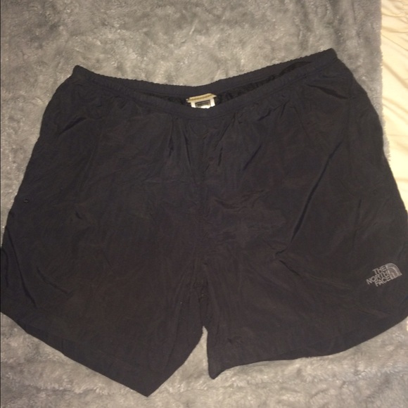 Northface Women's shorts! Gently worn! SIZEM