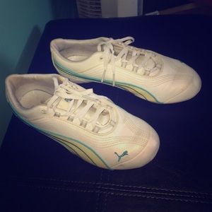 Puma Shoes Sz.7.5
