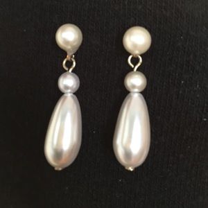 Pearl dangle earrings