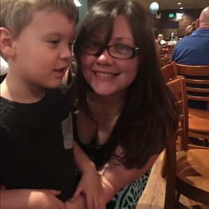 Meet your Posher, Ashley