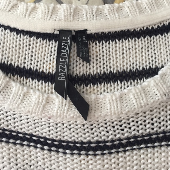 Knit sweater - Picture 2 of 2