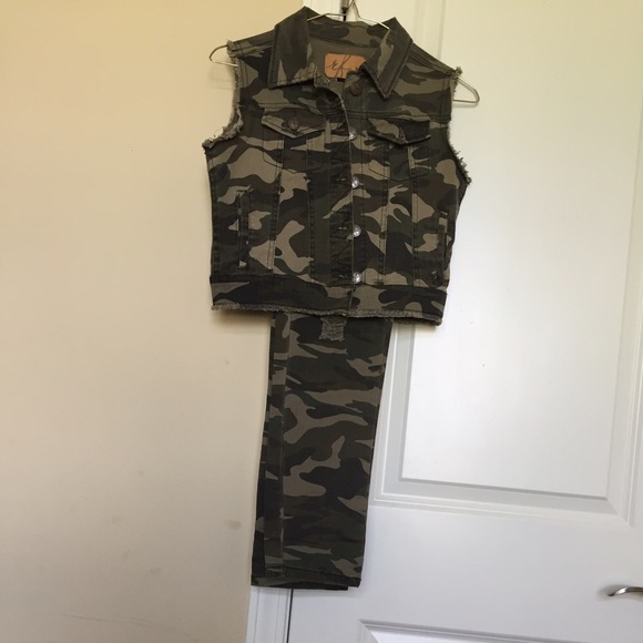 Camo pant and vest