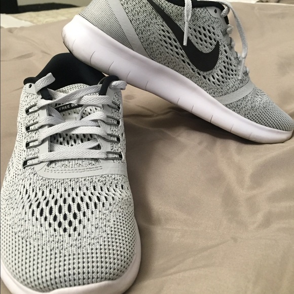 SOLD⭕️Women's Nike Free RN - Picture 4 of 4