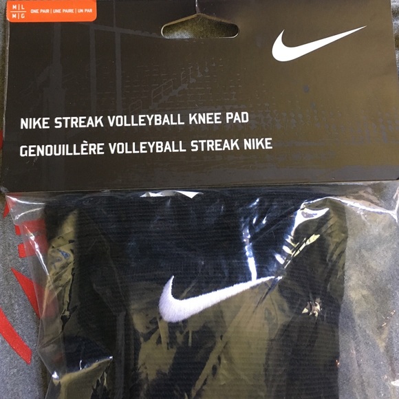 SOLD! NWT Nike volleyball knee pads - Picture 4 of 4