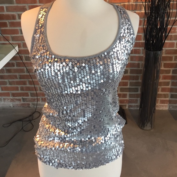 Sequin tank