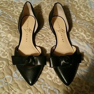 (LABOR DAY SALE) IVANKA TRUMP FLATS.