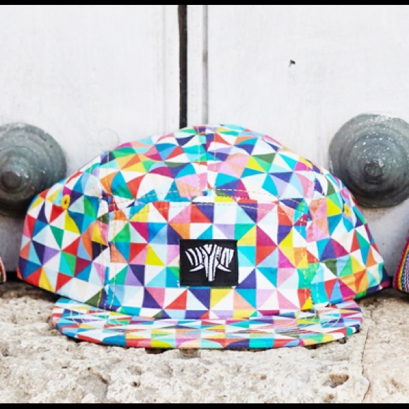 Serengetee Salvador Fabric 5-panel adjustable hat