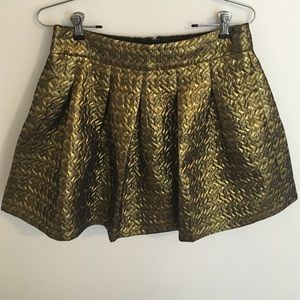 Banana republic gold pleated skirt