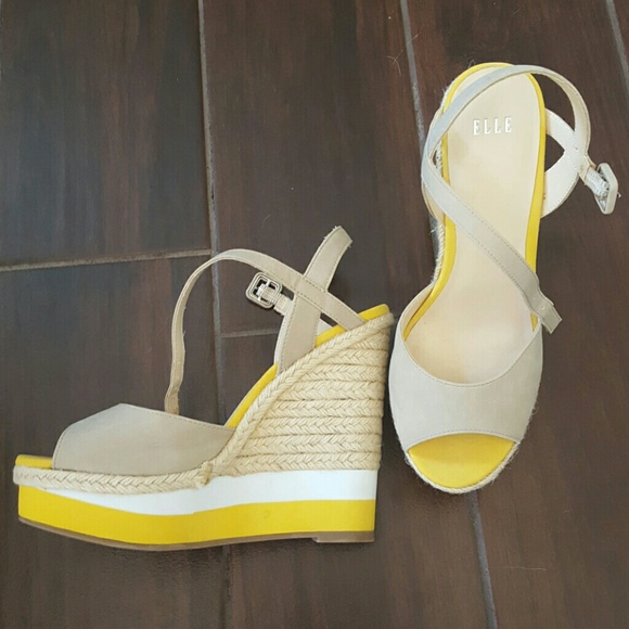 NWOT Elle wedges