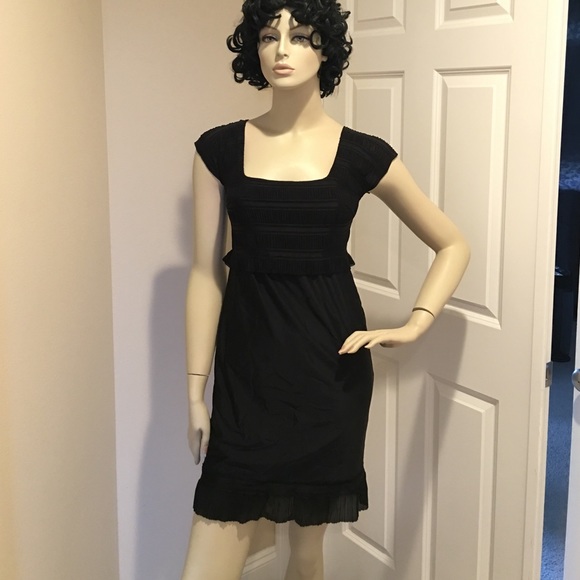 Perfect little black dress classy retro