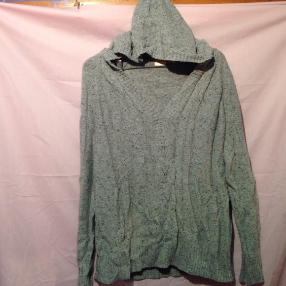 North Crest hooded sweater. Size 2X (20w/22w).