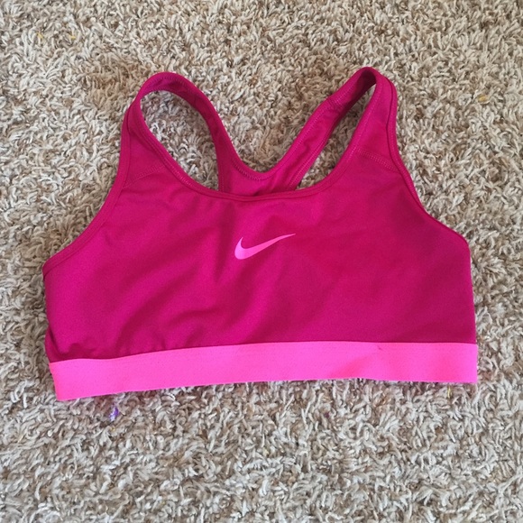 Nike Other - ⚡️FLASH SALE⚡️NWOT pink nike sports bra