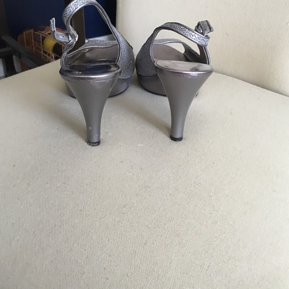 High Heels - Picture 4 of 4
