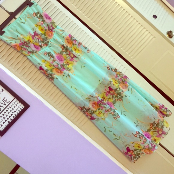 Maxi floral dress
