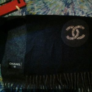 Authentic cashmere channel winter scarf