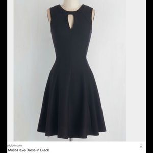 Moxie Must-Have in Black