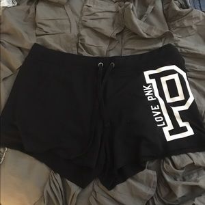 VICTORIAS SECRET PINK BLACK SHORT