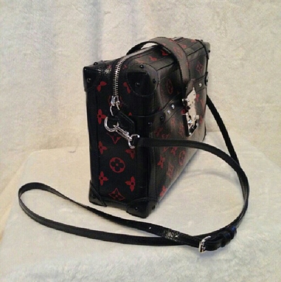 LOUIS VUITTON PETITE MALLE SOFT GM BLACK RED MONOG - Picture 2 of 4