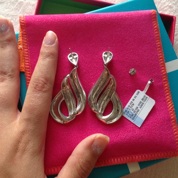 Diamond earrings - Picture 4 of 4