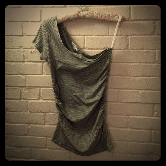 One-Sleeve Forever 21 Tee - Picture 2 of 3