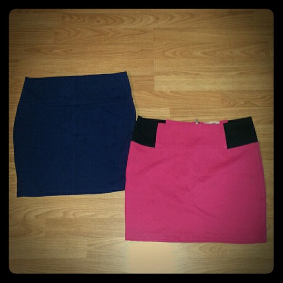 ** CHARLOTTE RUSSE Lot of 2 Stretch Miniskirts **